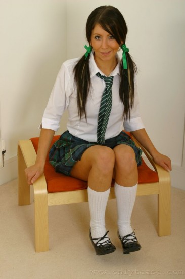 Schoolgirl Antonia lays off her cotton panties to show her well shaped ass and neat muff