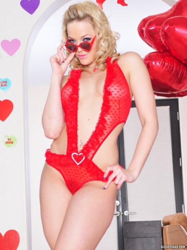 Hot body blonde Alexis Texas in black high heel shoes strips out of her super sexy red suit